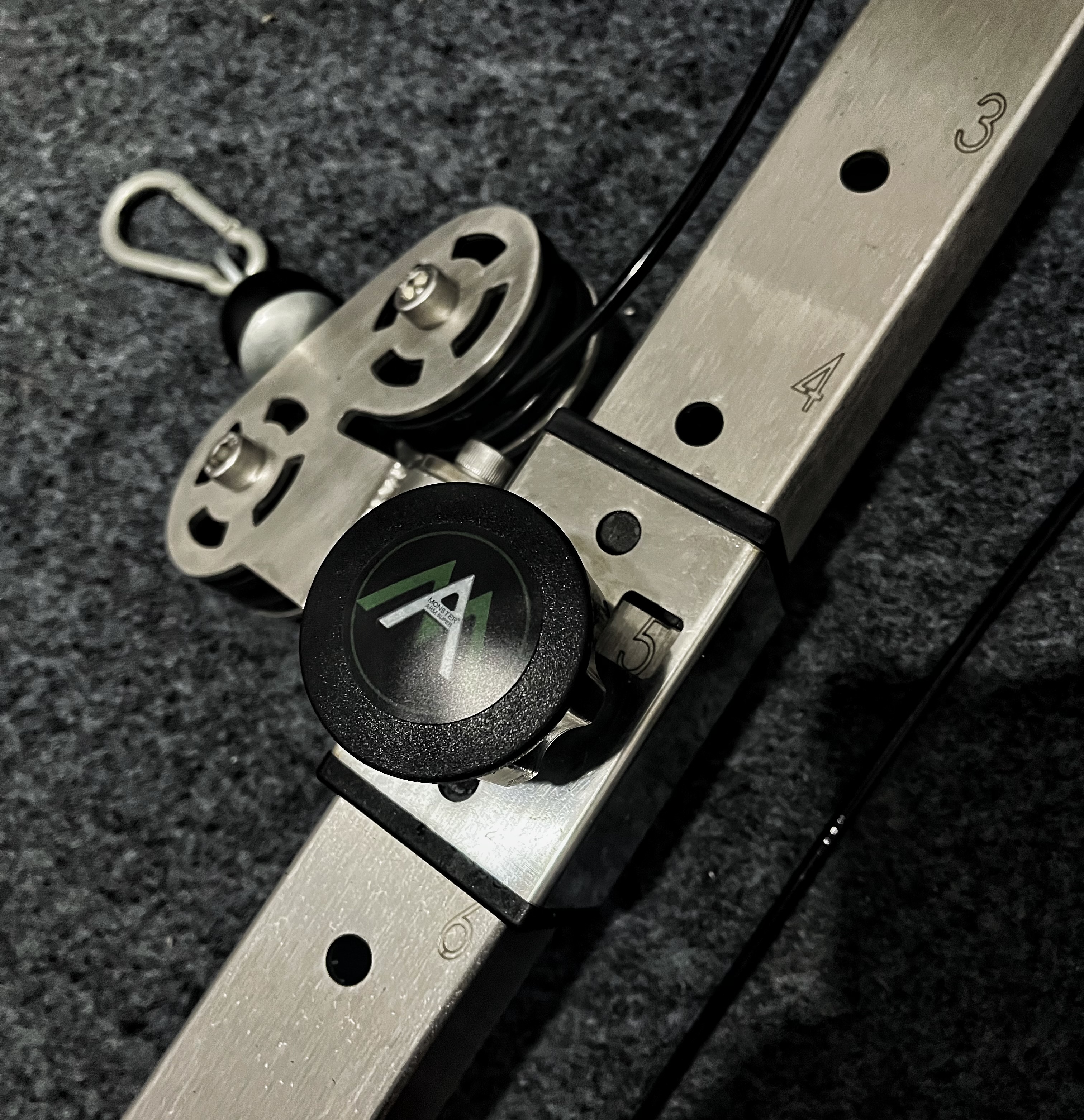 Profession Arm Wrestling Table - Cable Pulley System のレビューと価格