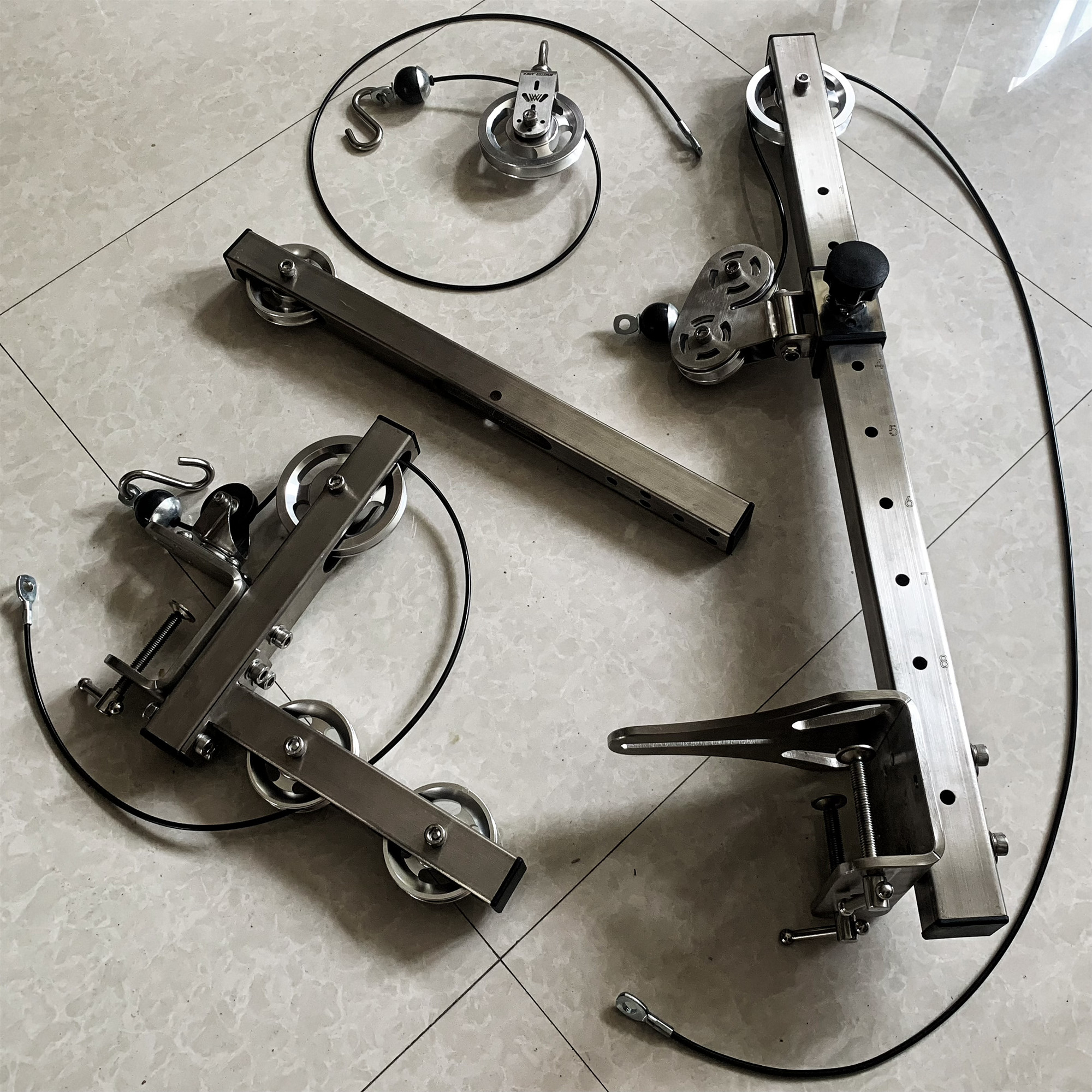 Profession Arm Wrestling Table - Cable Pulley System のレビューと価格