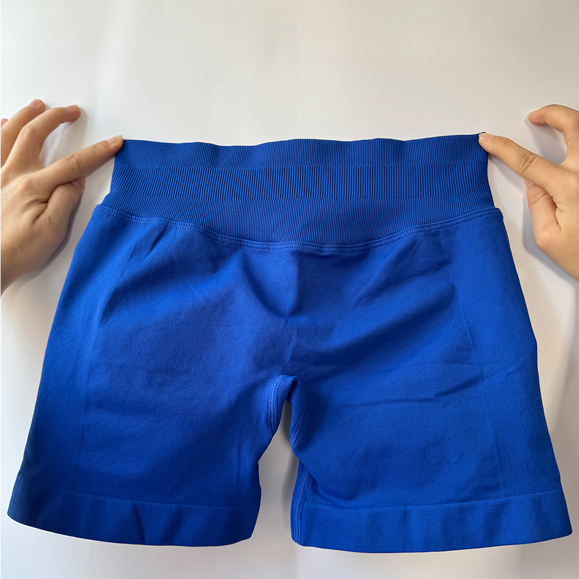 SWEAT UNDFYNE Seamless Scrunch - Home Gym With Leg Press のレビューと価格