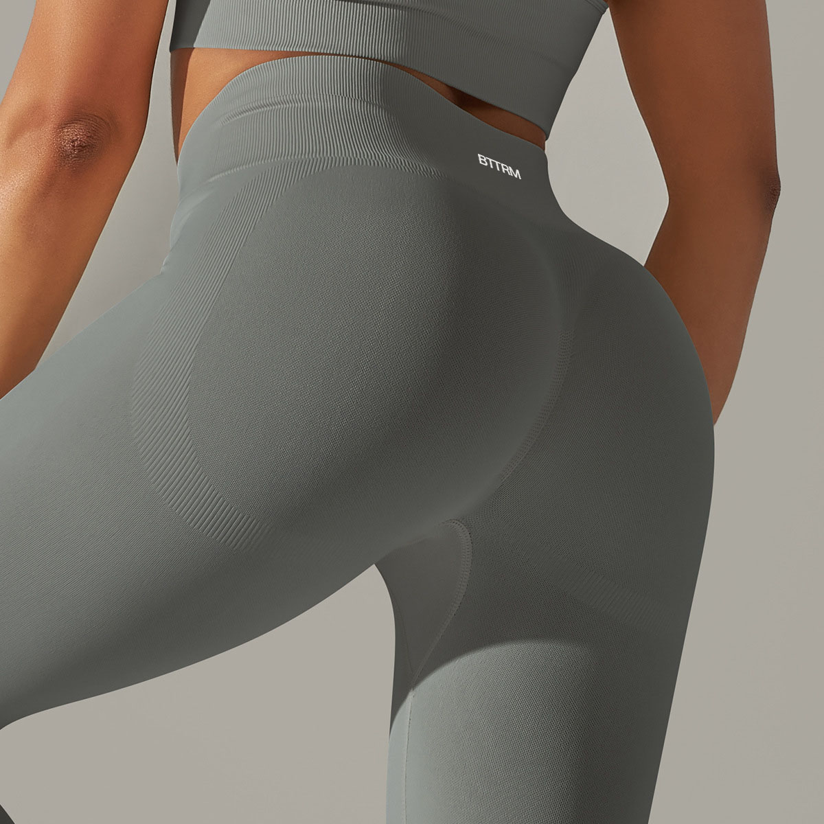 BetterMe Women Seamless Yoga P - Home Gym With Leg Press のレビューと価格