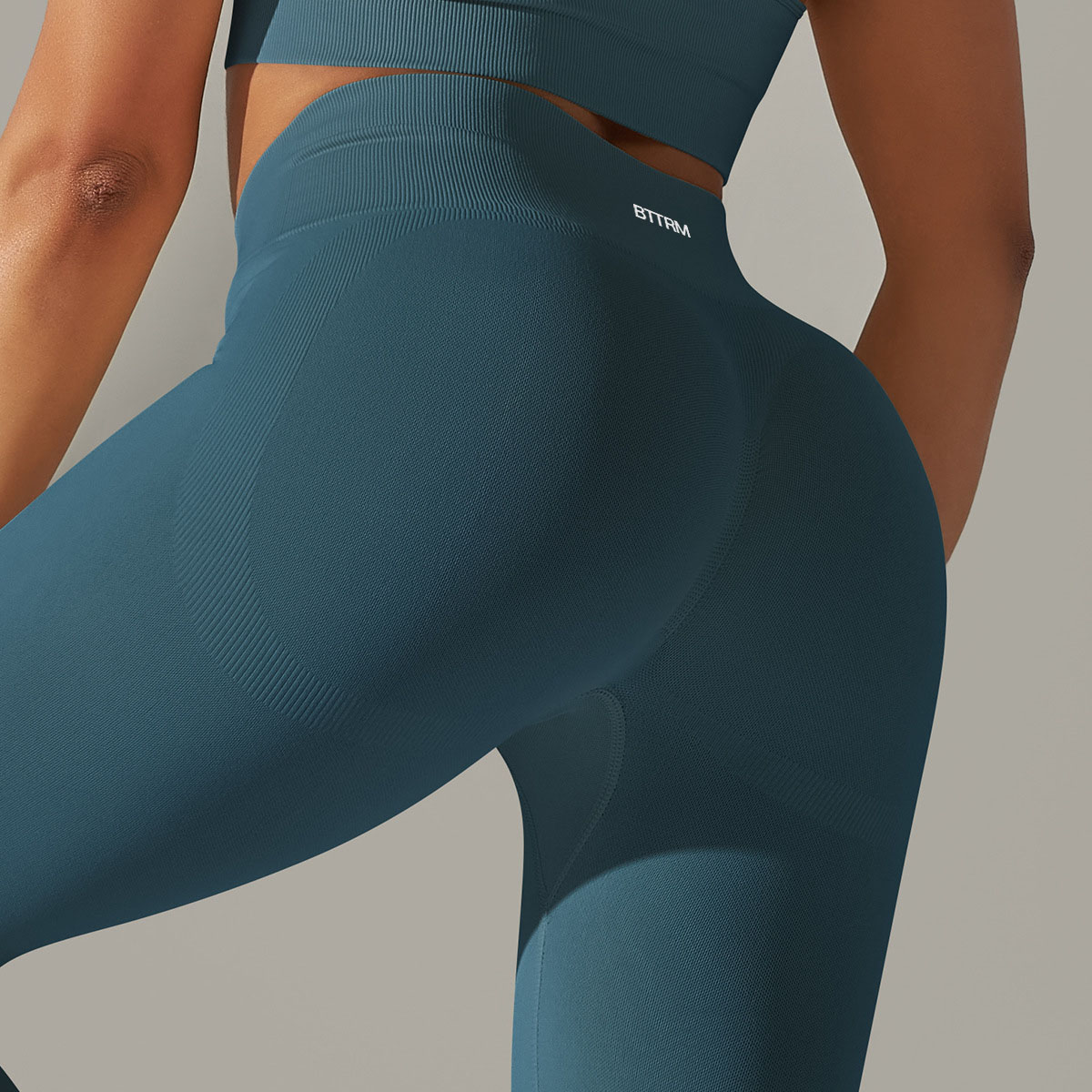 BetterMe Women Seamless Yoga P - Home Gym With Leg Press のレビューと価格